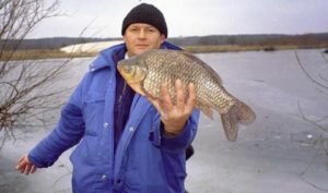 Лучшая прикормка и варианты наживки для ловли карася со льда